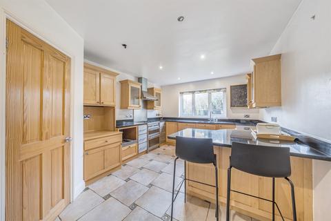 22 Dedmere Road, Marlow, SL7 1PG
