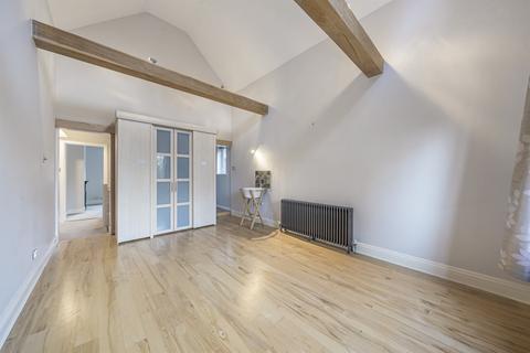 22 Dedmere Road, Marlow, SL7 1PG
