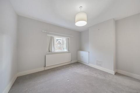 22 Dedmere Road, Marlow, SL7 1PG