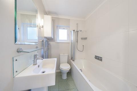22 Dedmere Road, Marlow, SL7 1PG