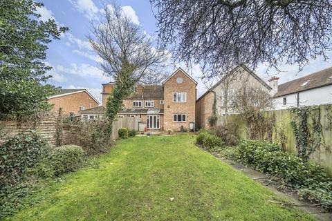 22 Dedmere Road, Marlow, SL7 1PG