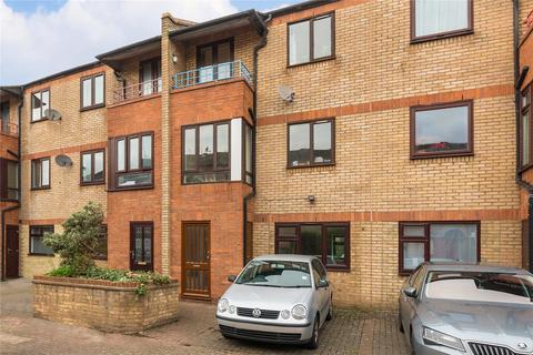 19 Caledonian Wharf, London, E14 3EN