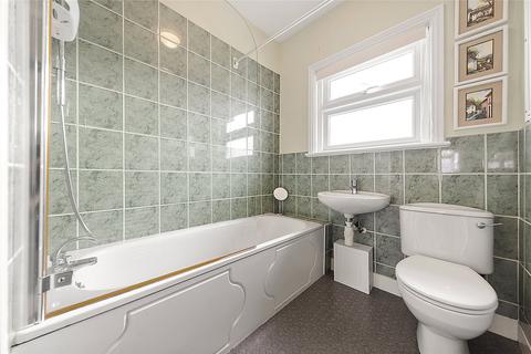 7 Saltcoats Road, London, W4 1AR