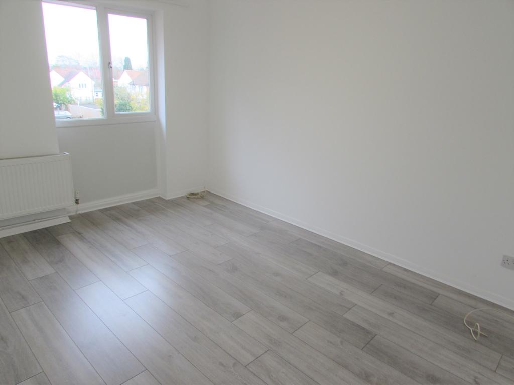 Archery Close, Harrow, Middlesex HA3 2 bed flat £1,400 pcm (£323 pw)