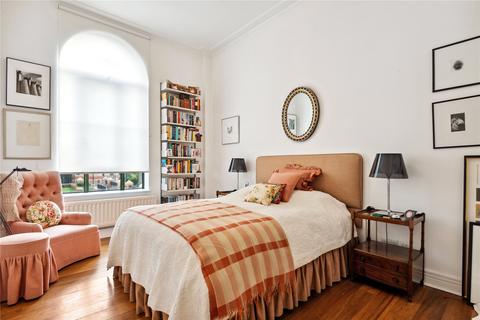 2 bedroom flat for sale - Charles Harrod Court, 2 Somerville Avenue, London