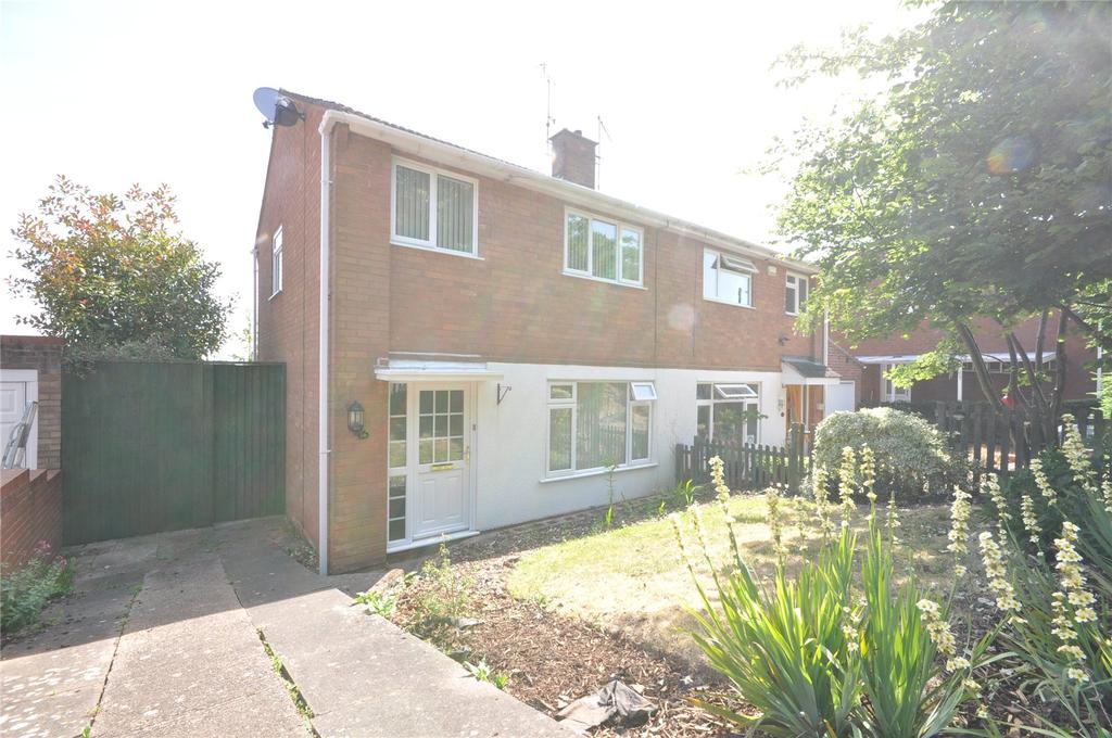 Kenwood Close, Worcester... 3 bed semidetached house £875 pcm (£202 pw)