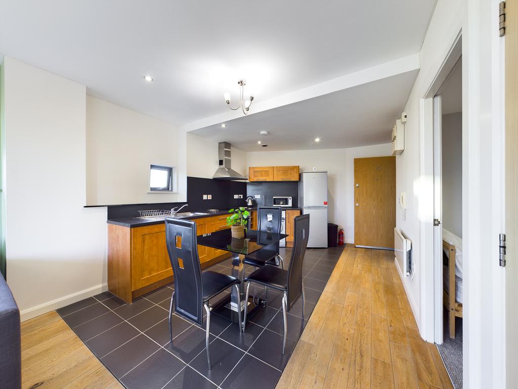Radcliffe House, M11 2 bed apartment £1,050 pcm (£242 pw)