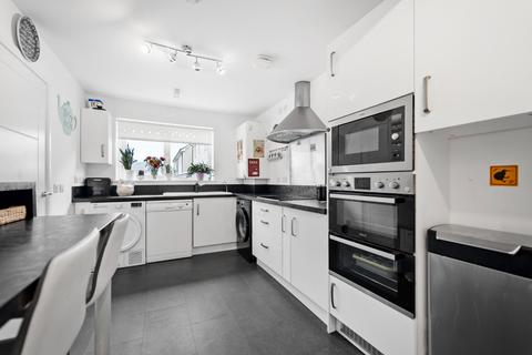 33 Bisset Place, Bathgate, EH48 2XR