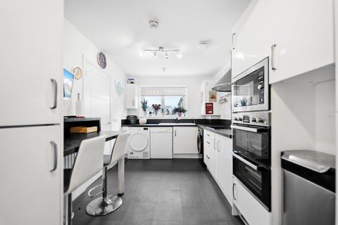 33 Bisset Place, Bathgate, EH48 2XR