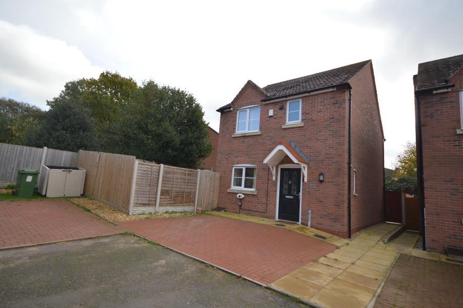 WATERS UPTON, TELFORD, SHROPSHIRE 3 bed detached house £950 pcm (£219 pw)