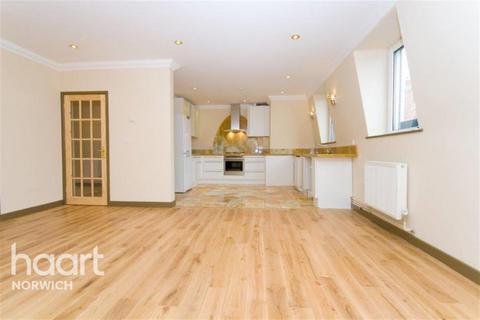 2 bedroom flat to rent, All Saints Green