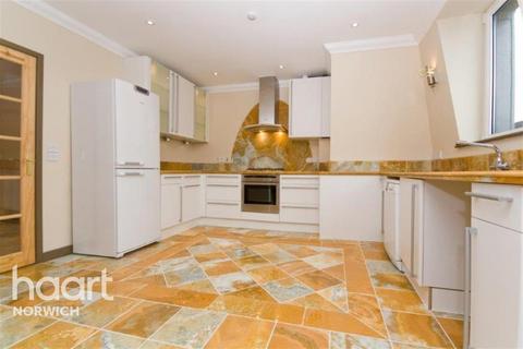 2 bedroom flat to rent, All Saints Green