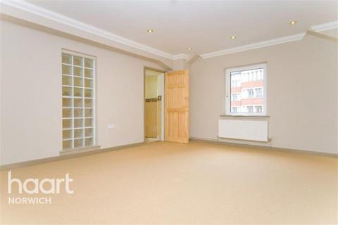 2 bedroom flat to rent, All Saints Green