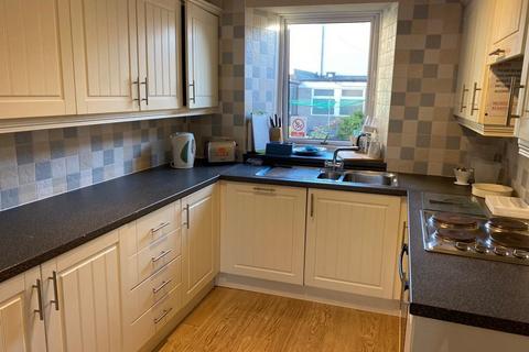 6 bedroom semi-detached house to rent, Holburn Street, City Centre, Aberdeen, AB10
