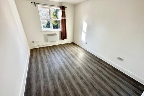 2 bedroom apartment to rent, Stevenson Close, New Barnet. EN5