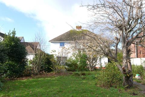 52 Barton Drive, Barton On Sea, New Milton, BH25 7JJ