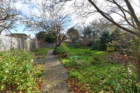 52 Barton Drive, Barton On Sea, New Milton, BH25 7JJ