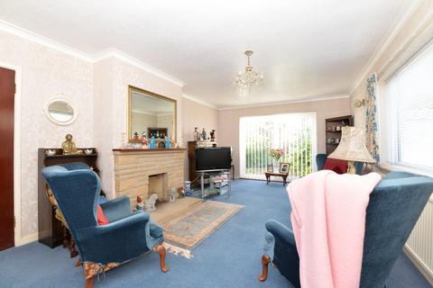 52 Barton Drive, Barton On Sea, New Milton, BH25 7JJ