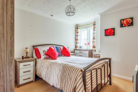2 bedroom retirement property for sale - 15 Buckingham Court, Shrubbs Drive, Middleton-on-Sea, Bognor Regis, PO22