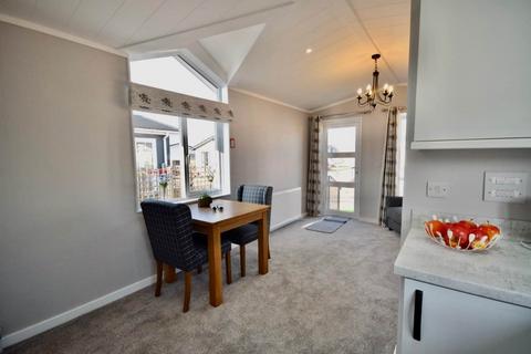 2 bedroom park home for sale, Woodhall Spa, Lincolnshire, LN10