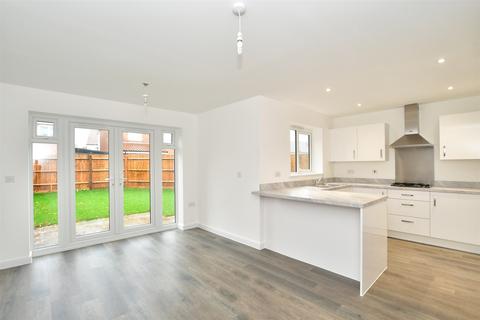 3 bedroom detached house for sale - New Barn Lane, Rookery Park, North Bersted, Bognor Regis, West Sussex
