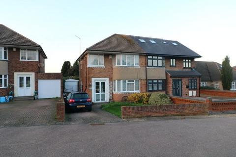 110 Brompton Farm Road, Strood, Rochester, ME2 3QZ