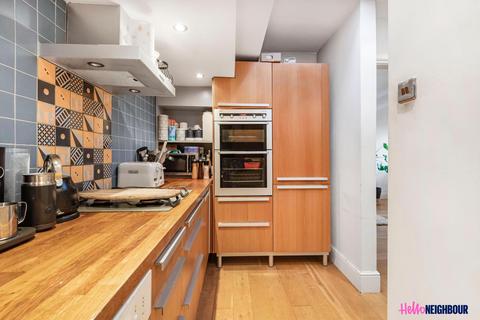 2 bedroom maisonette to rent, Wellington Way, London, E3