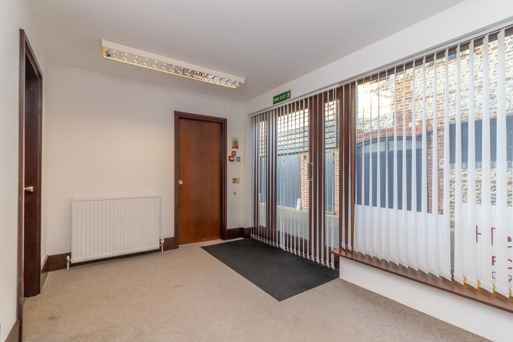 Bowland House, West Street, Alresford, Hampshire, SO24 Office £2,144