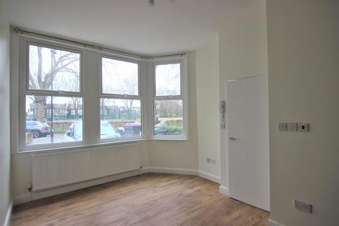 8 bedroom terraced house for sale, Willoughby Road, Wood Green, N8