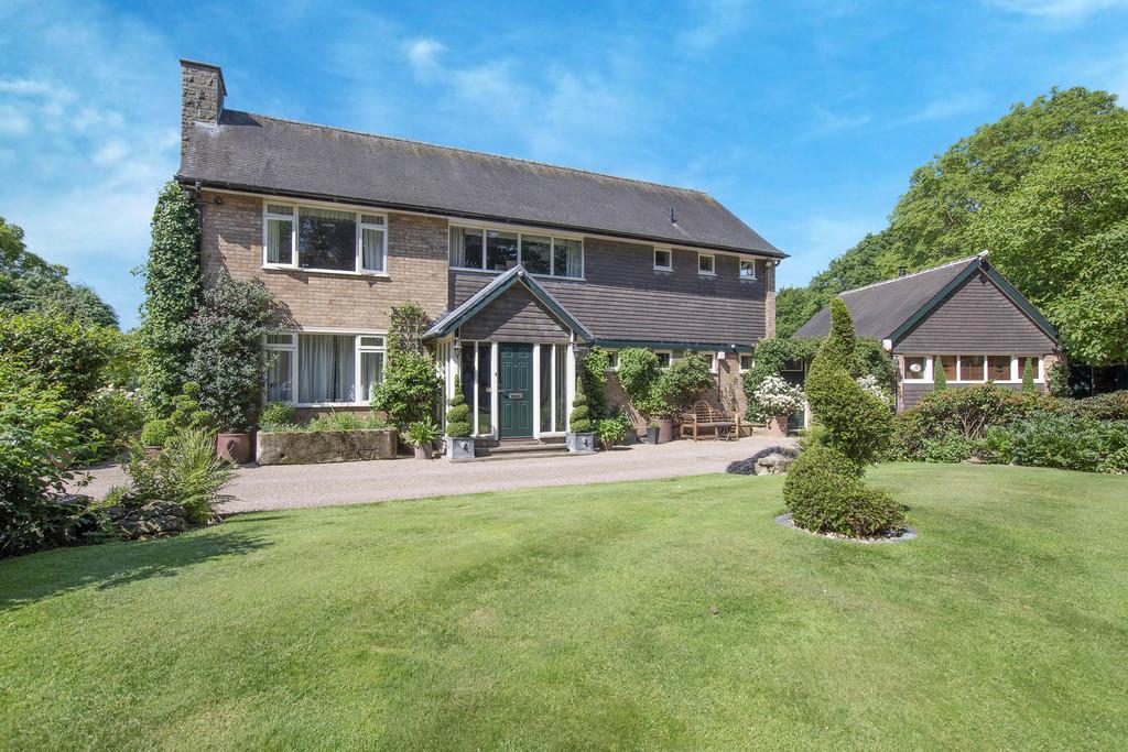 Carlton Hall Lane, CarltoninLindrick, Worksop 4 bed detached house