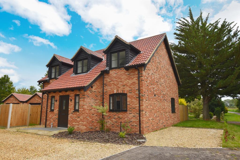 Foulden 4 bed detached house for sale £400,000