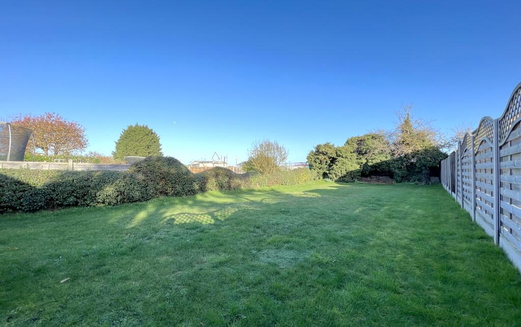 Wellesbourne 3 bed semidetached house for sale £300,000