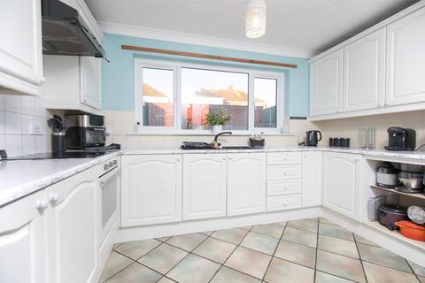 8 Hillside Crescent, Weldon, Corby, NN17 3HG