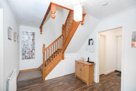 8 Hillside Crescent, Weldon, Corby, NN17 3HG