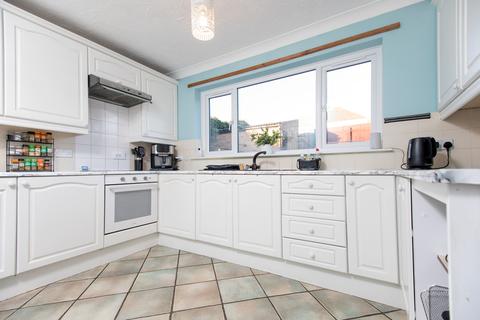 8 Hillside Crescent, Weldon, Corby, NN17 3HG
