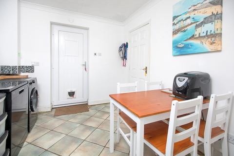 8 Hillside Crescent, Weldon, Corby, NN17 3HG