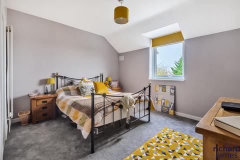 19 Bath Road, Royal Wootton Bassett, Swindon, SN4 7DF