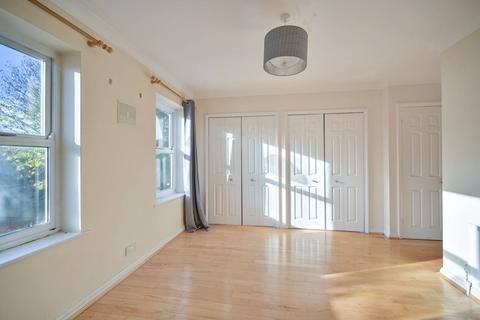 106 Mill Plat, Isleworth, TW7 6BZ