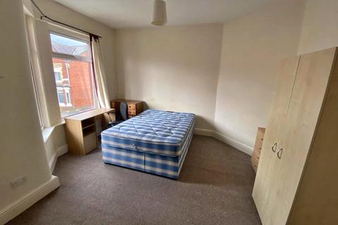 3 bedroom terraced house to rent - Heald Place, Rusholme, M14
