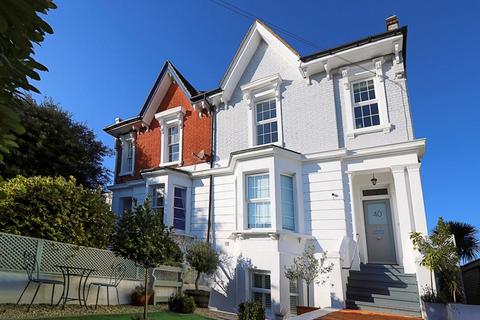 40 Bartholomew Lane, Hythe, CT21 4BX