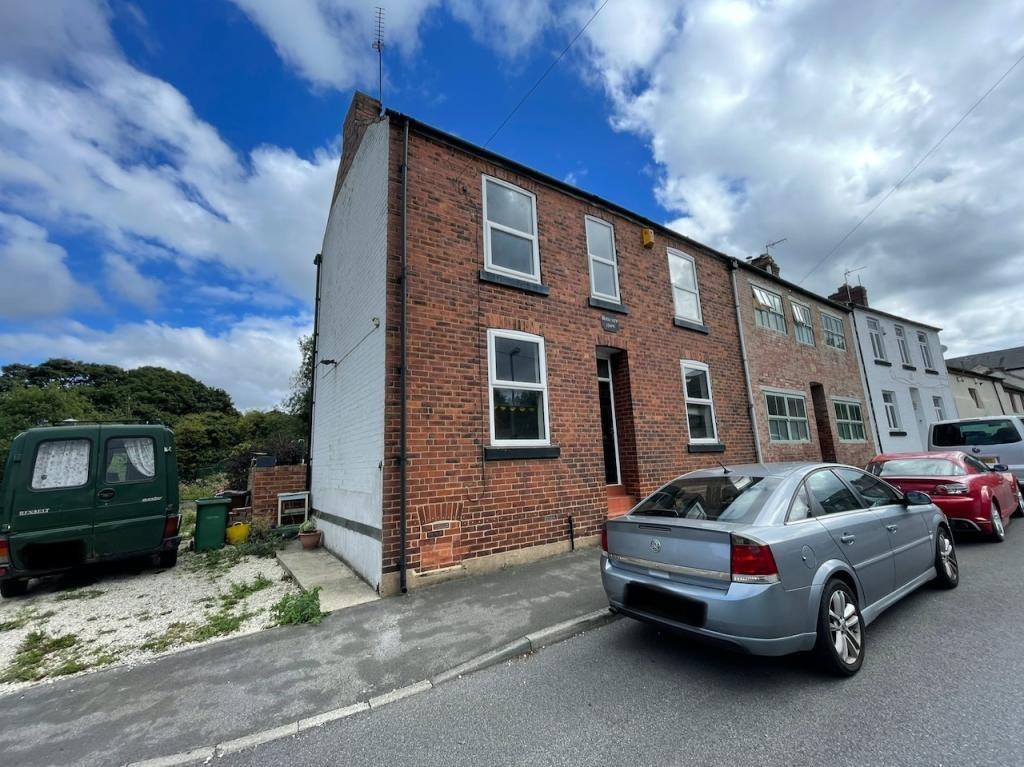 Bridge Lane, Knottingley, WF11 2 bed end of terrace house £129,000