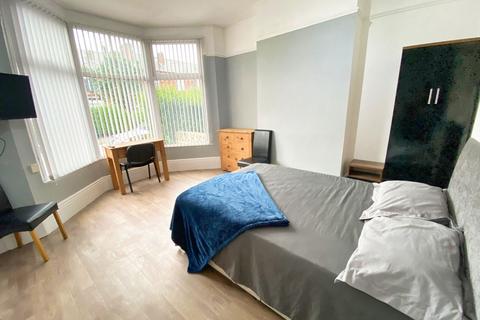 5 bedroom terraced house to rent, 216 Edmund Road, Sheffield
