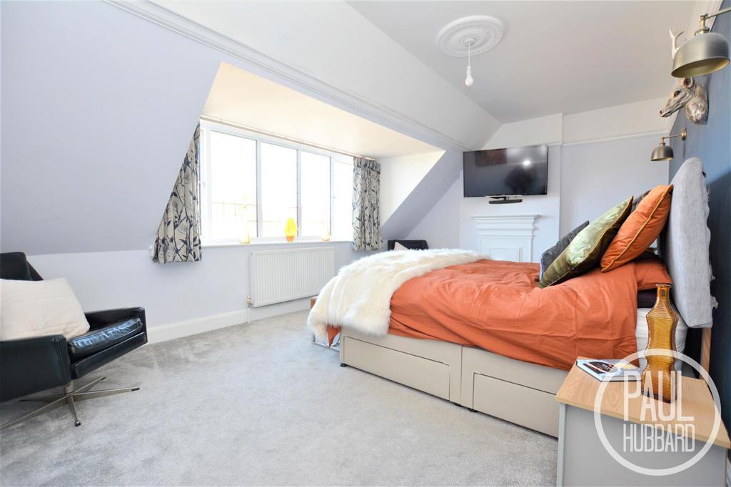 Normanston Drive, Oulton Broad... 5 bed detached house £550,000