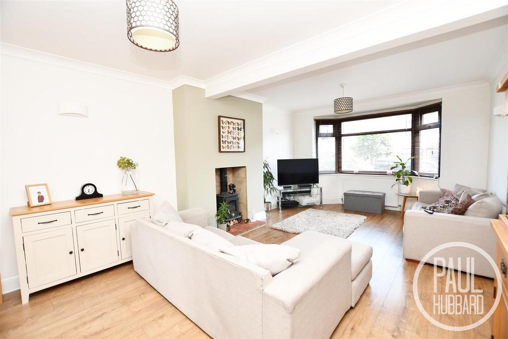 Witney Road, Pakefield, Suffolk 2 bed semidetached house for sale £