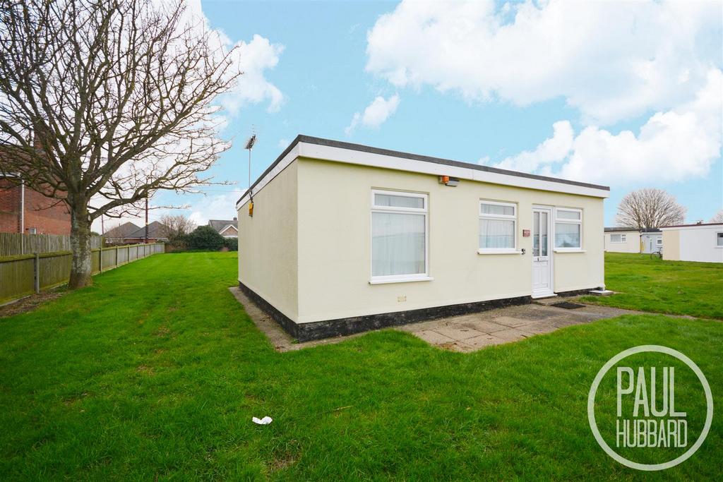 Sea View, Kessingland, NR33 3 bed chalet £100,000