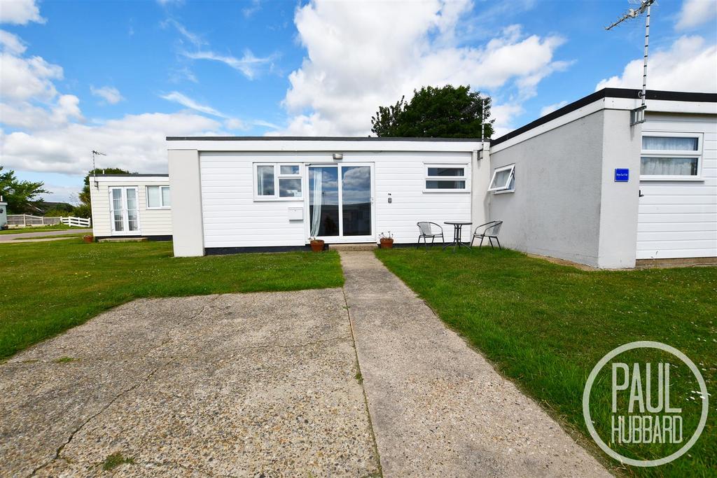 Seaview Chalet Park, Kessingland, Suffolk 3 bed chalet for sale £120,000