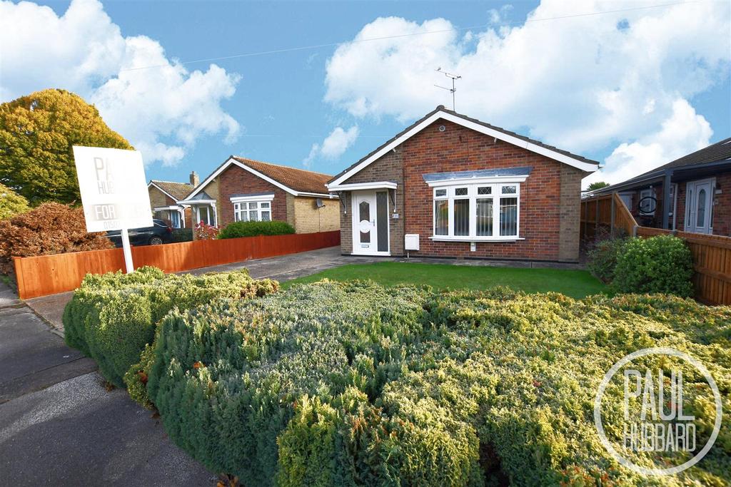Meadow Way, Carlton Colville, Suffolk 3 bed detached bungalow £325,000