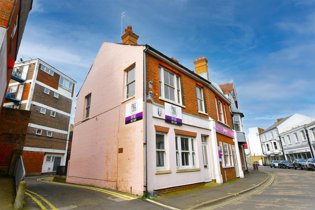 Suffolk Road, Lowestoft, Suffolk 3 bed end of terrace house for sale