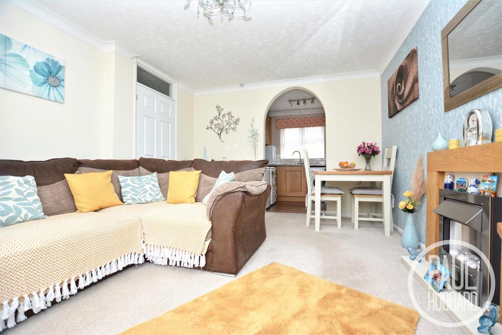 Marlborough Court, Oulton Broad, Suffolk 2 bed semidetached bungalow