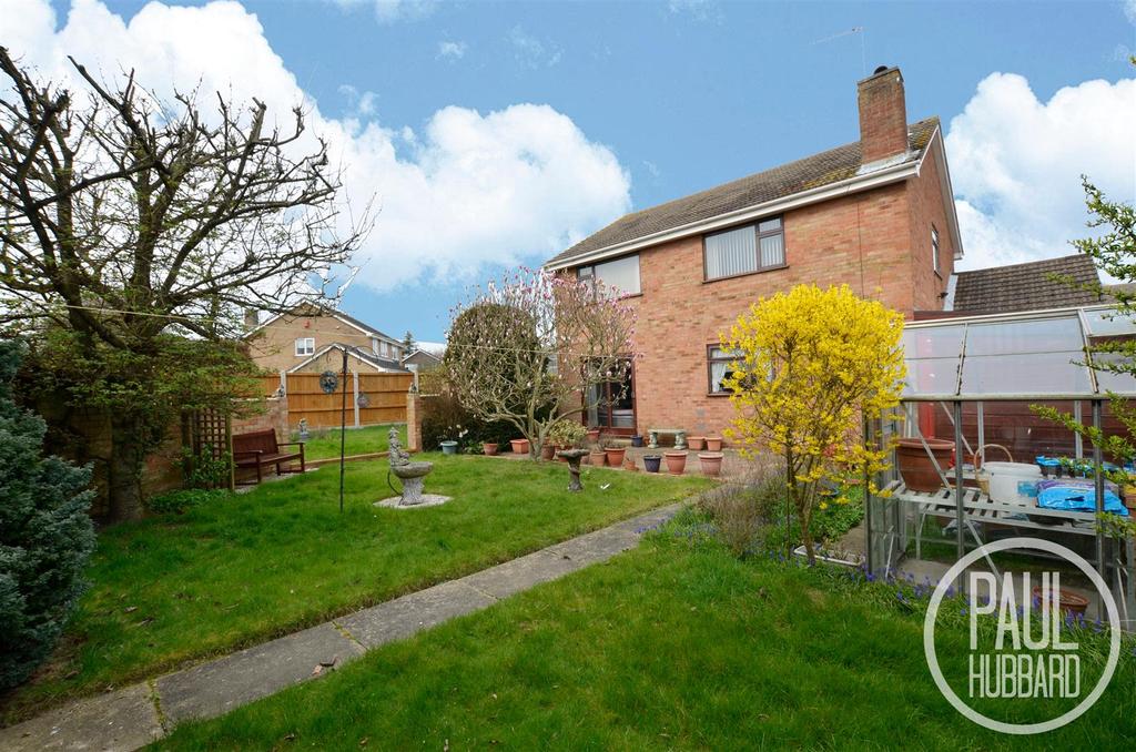 The Buntings, Bradwell, Norfolk 4 bed detached house £325,000